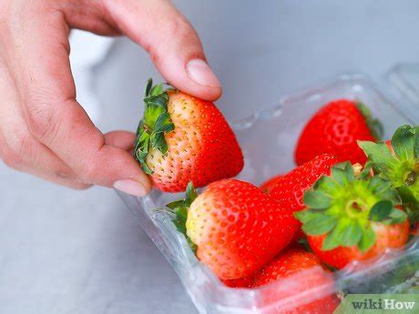 3 Ways To Clean Strawberries Wikihow