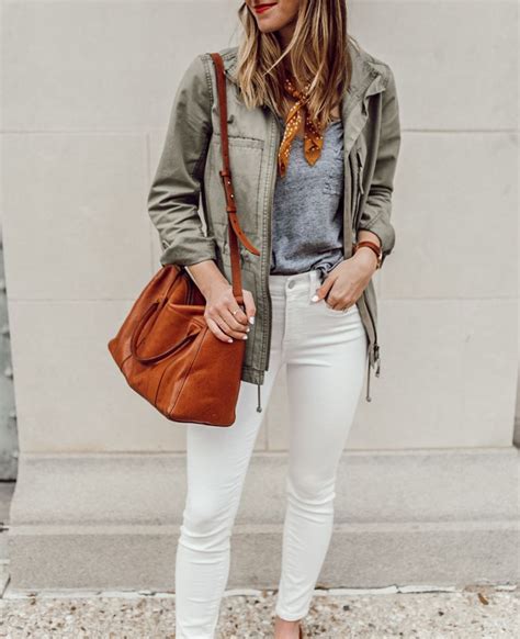 5 Ways To Wear White Jeans Livvyland White Jeans Fall White Jeans