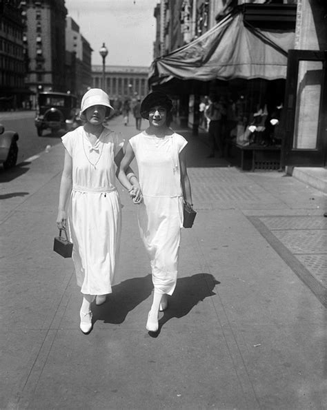 50 Fabulous Vintage Photos That Show Women S Street Style From The