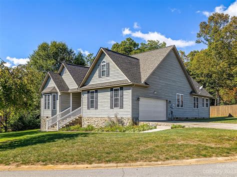 53 Helen Holcombe Way Candler Nc 28715 Zillow