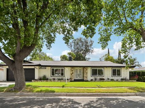 8064 Crosnoe Avenue Panorama City Ca 91402 For Sale