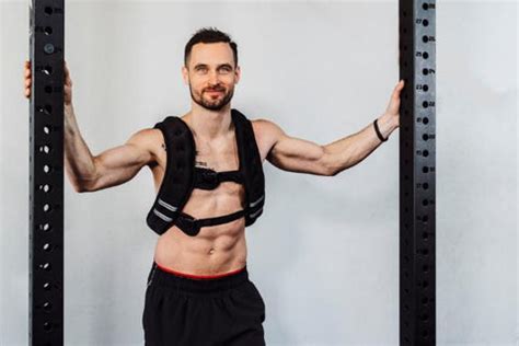 9 Phenomenal Benefits Of Weighted Vests Set For Set