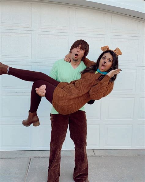 A Scooby Shaggy Couples Costume Would Be Awesome This Is Halloween