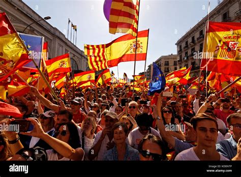 Barcelona Catalonia Spain 08Th October 2017 Demonstrators In Frint