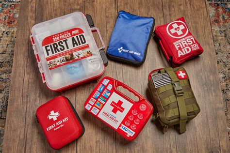 Best Hiking First Aid Kits Reviewed Rated In 2024 Thegearhunt