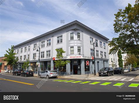 Brookline Ma Usa Image Photo Free Trial Bigstock