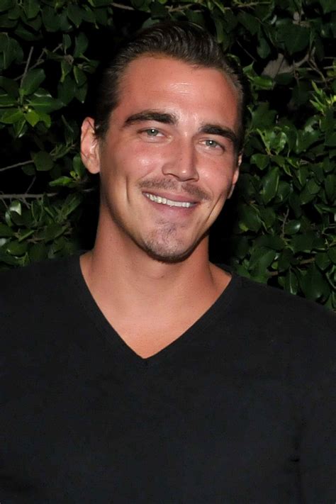 Clark James Gable Biography