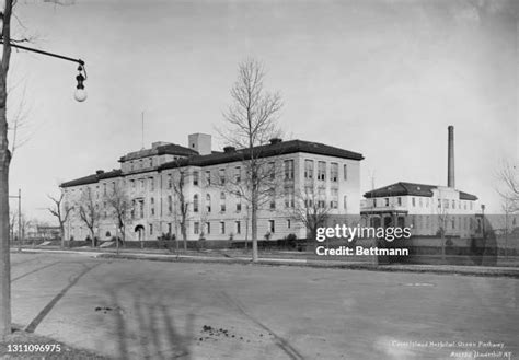 Coney Island Hospital Photos And Premium High Res Pictures Getty Images