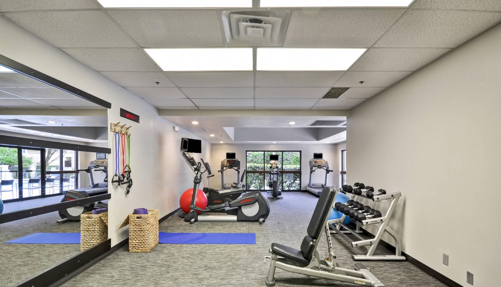 Courtyard By Marriott Dallas Medical Market Center Prices Hotel