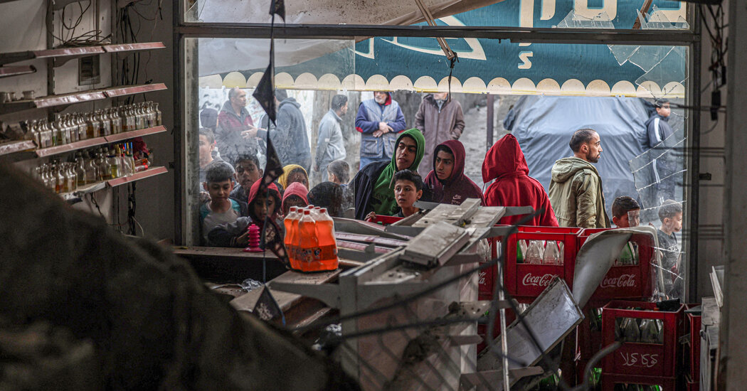 Desperate Gazans Are Raiding Aid Trucks U N Official Says The New