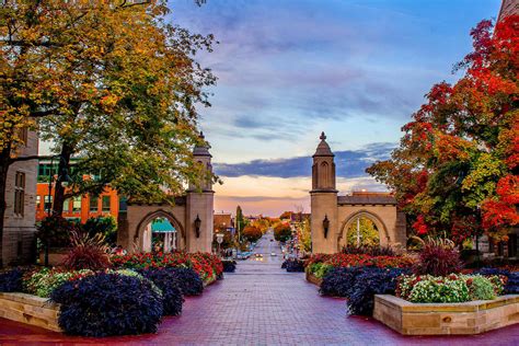 Download Sunset At The Indiana University Bloomington Gates Wallpaper