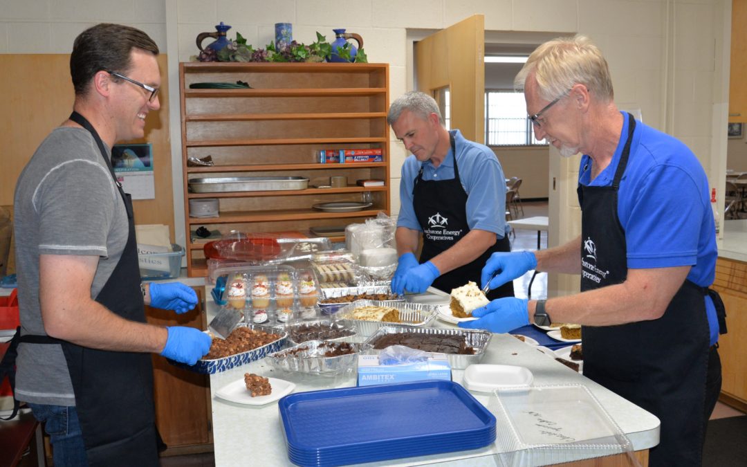 East River Employees Volunteer At Gathering Meal East River Electric