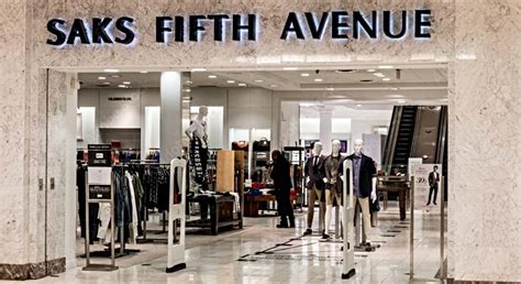 El Due O De Saks Compra Neiman Marcus Por 2 650 Millones Para Crear Una