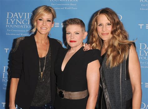 Everything To Know About The Original Members Of The Dixie Chicks The