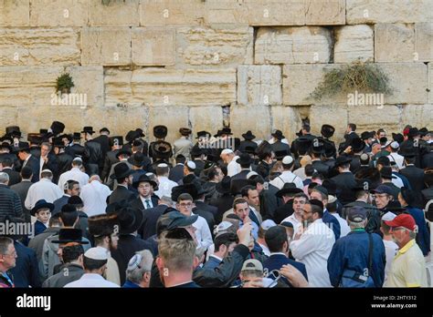 Faithful Jews Wailing Wall Jerusalem Israel Stock Photo Alamy
