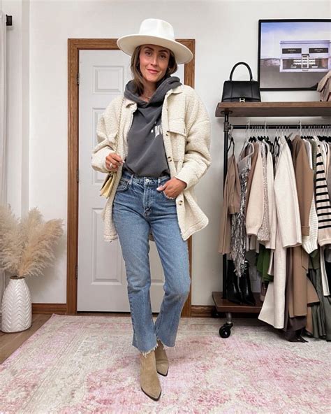 Five Ways To Elevate An Oversized Hoodie Karina Style Diaries In 2023