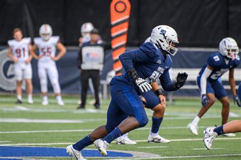 Georgetown Transfer Cb Kolubah Pewee Jr Commits To Uconn Football