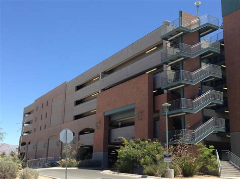 Highland Garage Parking In Tucson Parkme