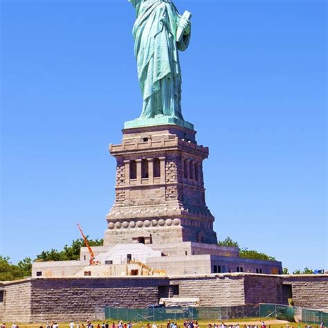 5 Statues of Liberty