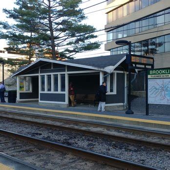 Image Brookline Village Brookline Ma Mbta D Train Stop