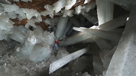 Image Cave Of Crystals In Naica Mine Chihuahua Mexico Javier