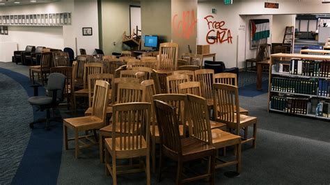 In A Portland Library Activists Fortify For A Standoff The New York