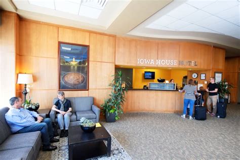 Iowa House Hotel 125 N Madison St Iowa City Ia Hotels Motels