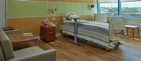 Jamaica Hospital Emergency Room Bestroom One