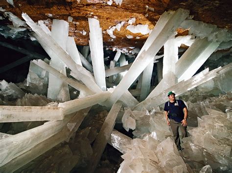 Largest Crystal Cave Mexico Naica Mine Beautiful But Deadly Facts