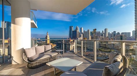 Luxury Condos In Heart Of Downtown Paramount Miami