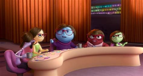 New Clip From Pixar S Inside Out Show Emotions Inside Riley S Mom S