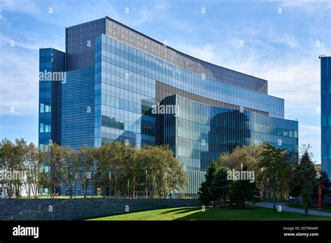 On The Cuny Campus In Manhattan The Glass And Steel Advanced Science