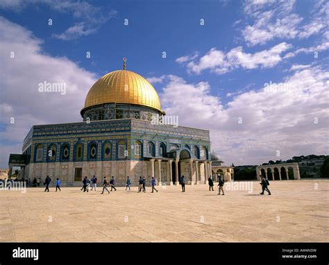 7 Facts Qubbat As Sakhrah