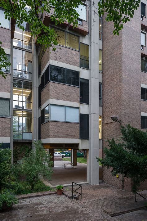 Richards Medical Research Laboratories Eyp