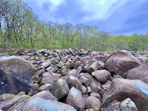 Ringing Rocks Park Hiking Guide
