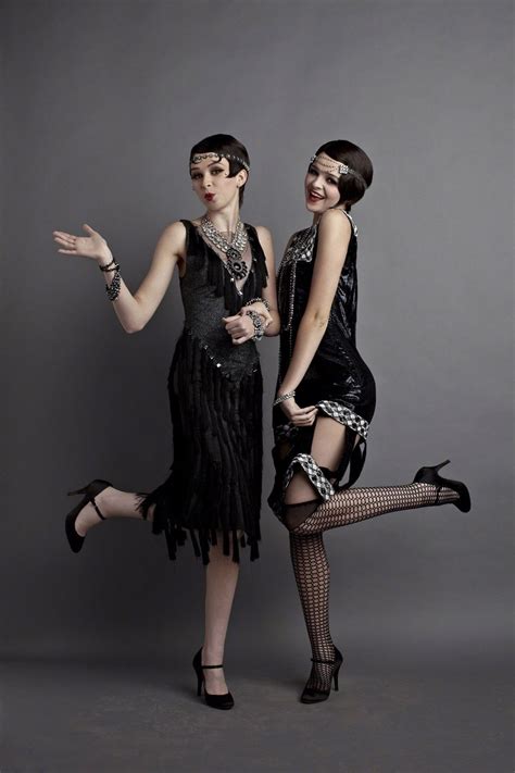 Roaring Twenties Fashion Style