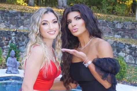 Teresa Giudice S Daughter Gabriella Looks So Stunning In Her Prom Dress