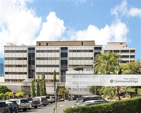 The Queen S Medical Center Physicians Office Building 1 1380