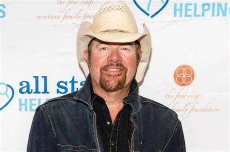 Toby Keith Height And Weight Howtallis Org