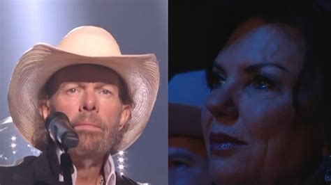Toby Keith S Poignant Pcca Performance Had His Wife In Tears