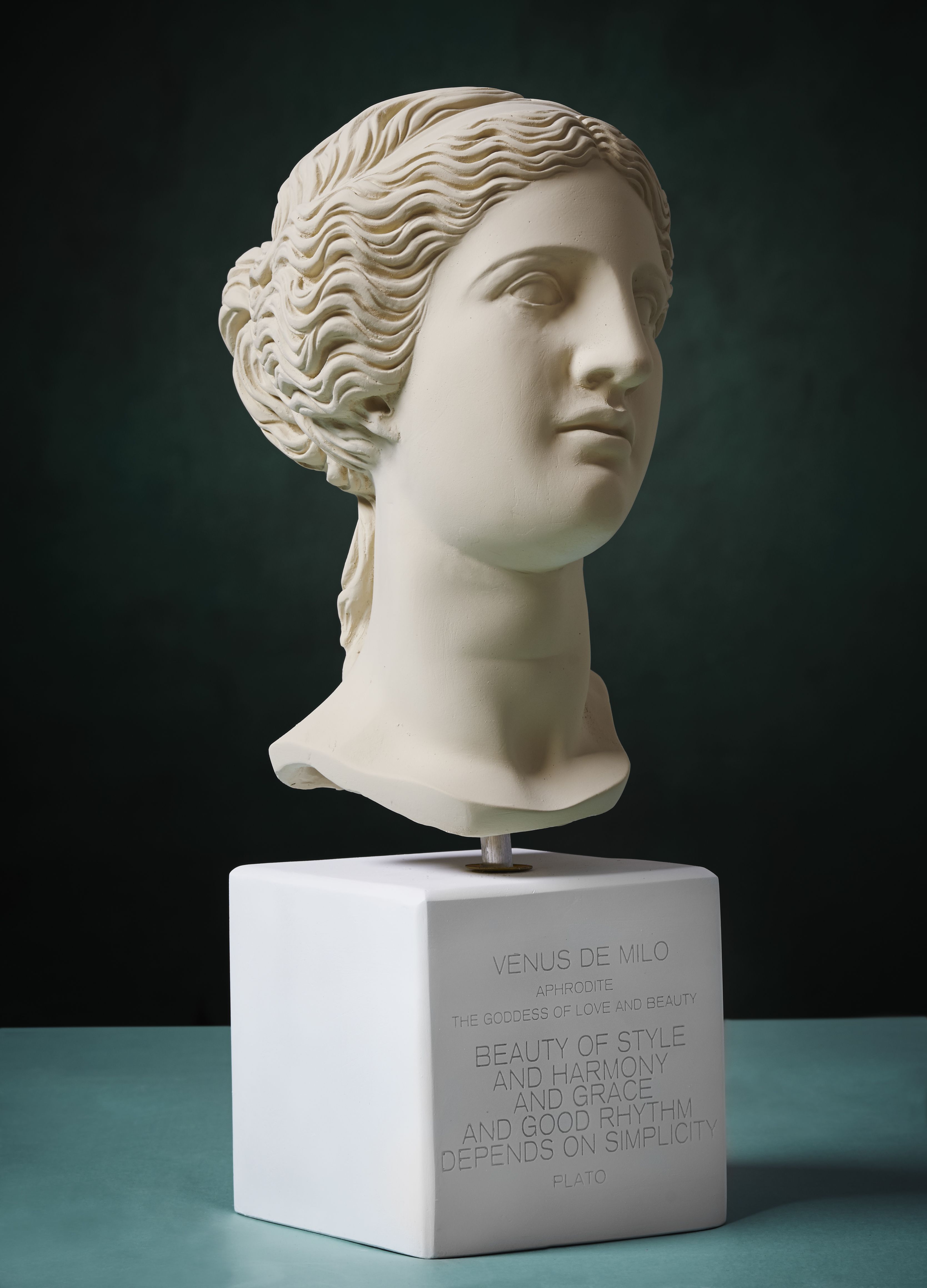 Venus De Milo Bust Sculpture