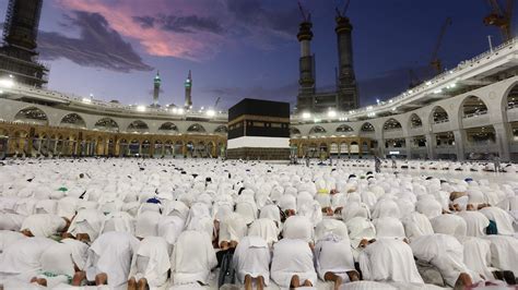 Why Do Muslims Make The Hajj Pilgrimage To Mecca