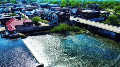 Your Guide To Visiting Waverly Iowa Jackandkitty Com